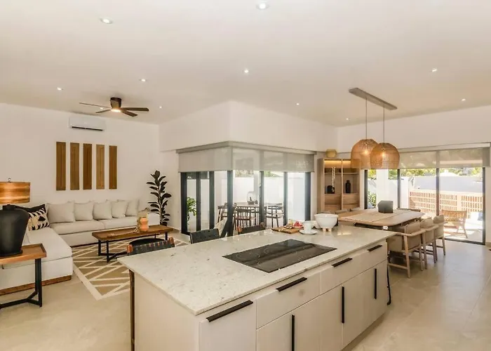 Casa Gallo, Heated Pool, Exclusive & Great Location *